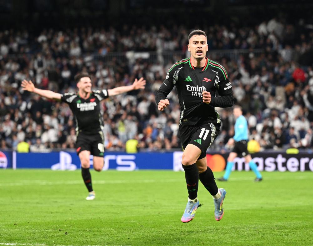 场上严肃对 场上严肃对